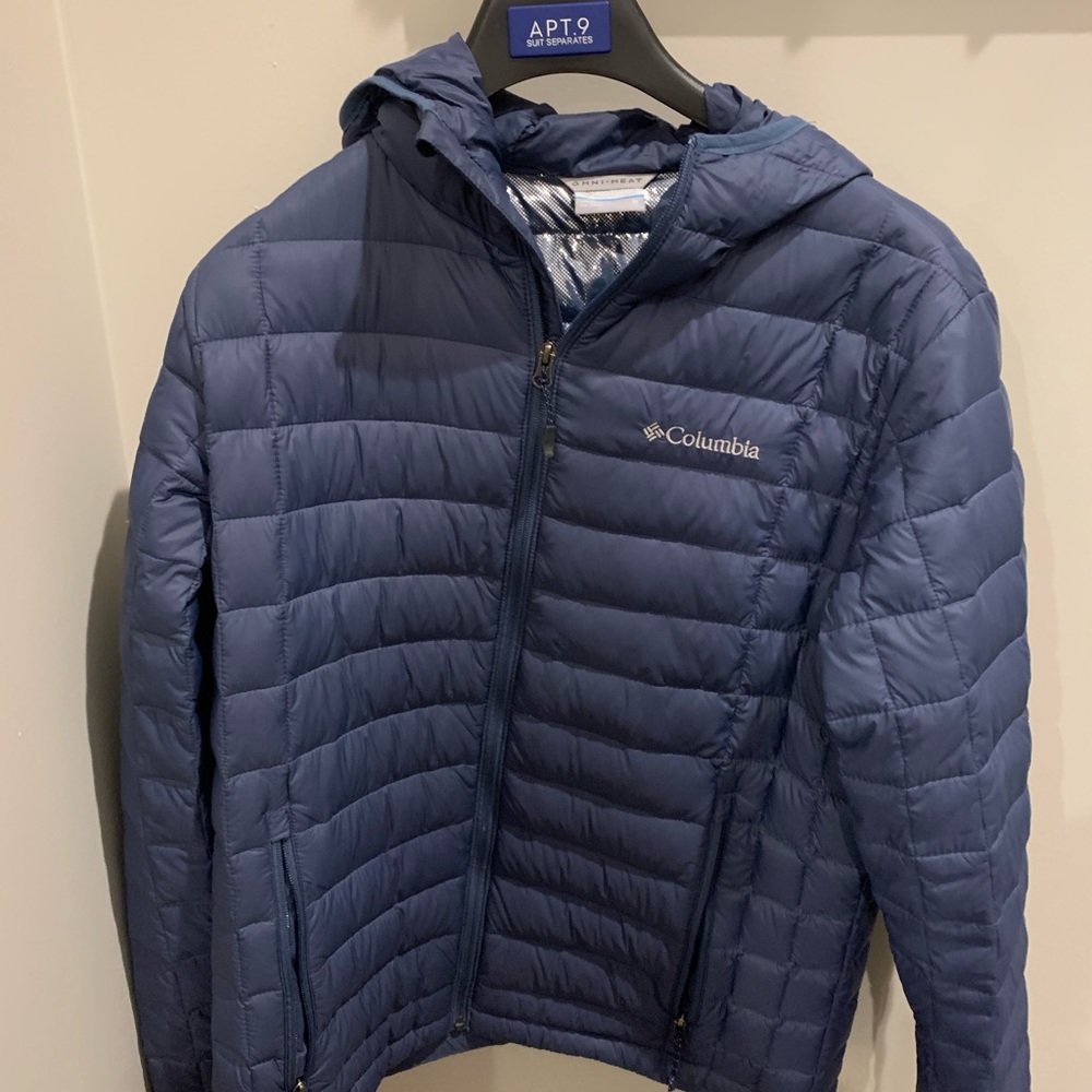 Men’s navy Columbia bubble jacket size Medium